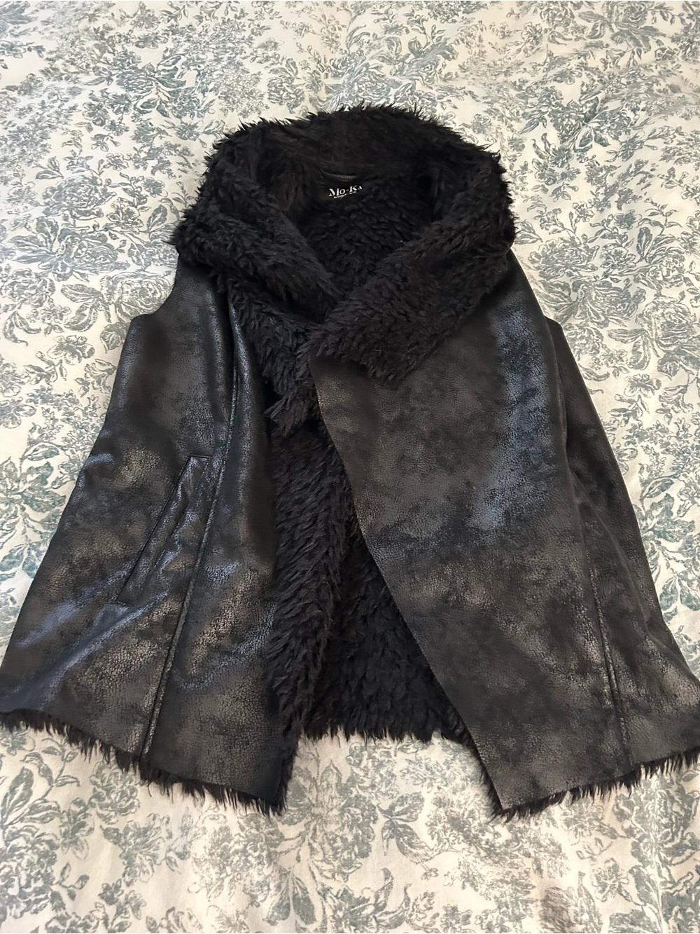 Black Faux-Shearling Teddy Vest